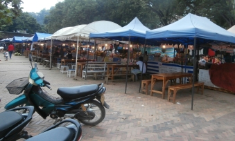 Luang Prabang sandwich stalls